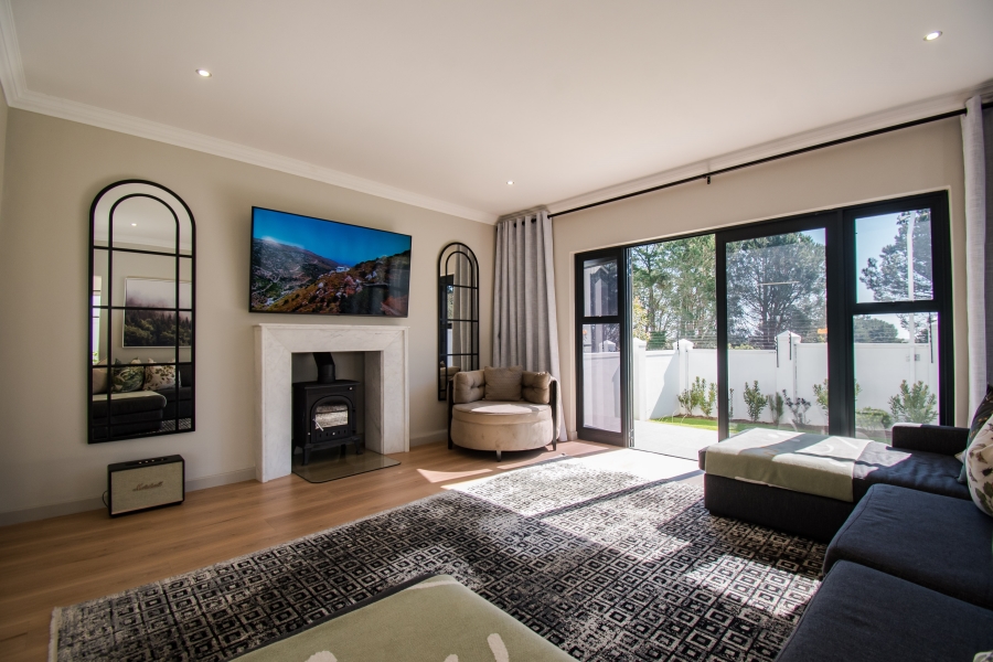 3 Bedroom Property for Sale in Helderberg Village Western Cape